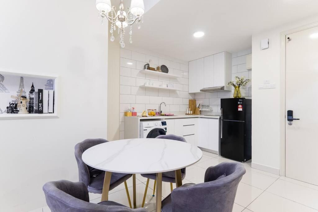 吉隆坡Arte Mont Kiara Duplex 4 Pax Jacuzzi公寓 外观 照片