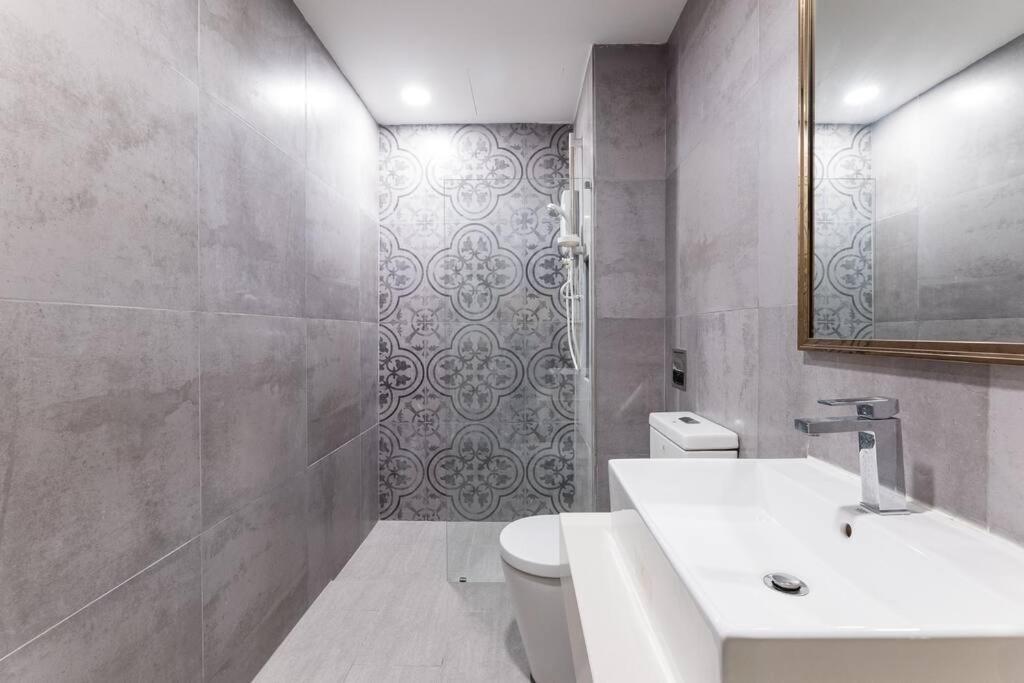 吉隆坡Arte Mont Kiara Duplex 4 Pax Jacuzzi公寓 外观 照片